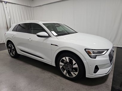 Used 2022 Audi e-tron Premium Plus w/ Premium Plus Package
