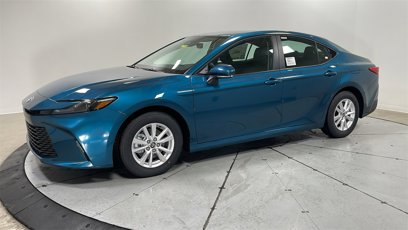 New 2025 Toyota Camry LE