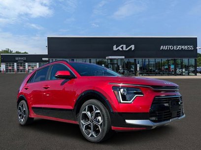 Used 2023 Kia Niro EX Touring
