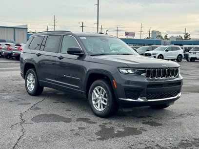 New 2025 Jeep Grand Cherokee L Laredo w/ Luxury Tech Group I