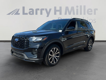 New 2025 Ford Explorer ST-Line w/ Premium Package