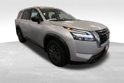New 2025 Nissan Pathfinder S