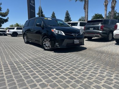 Used 2020 Toyota Sienna XLE
