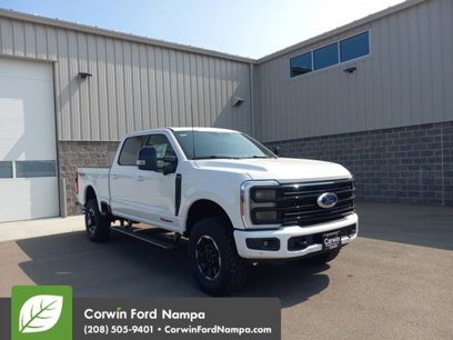 New 2025 Ford F350 Platinum w/ Tremor Off-Road Package