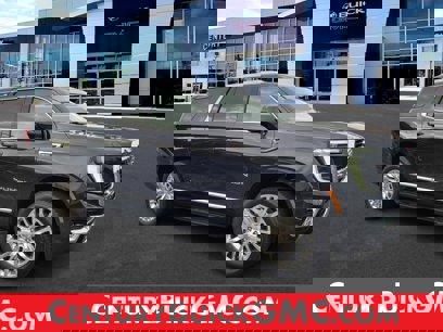 New 2025 GMC Yukon Elevation