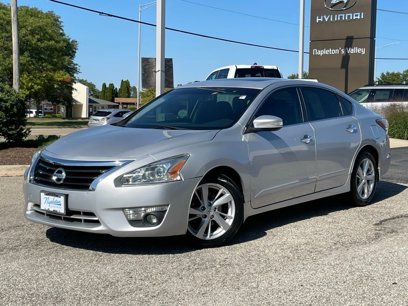 Used 2014 Nissan Altima 2.5 SV w/ Convenience Package