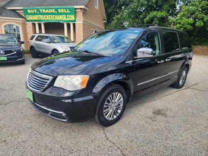 Used 2014 Chrysler Town & Country Touring-L w/ Driver Convenience Group