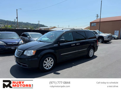 Used 2016 Chrysler Town & Country Touring w/ Driver Convenience Group