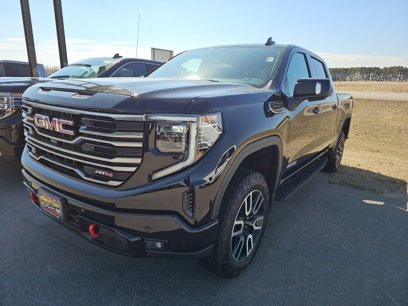 New 2025 GMC Sierra 1500 AT4 w/ AT4 Premium Package