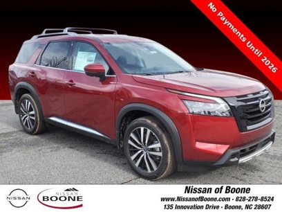 New 2025 Nissan Pathfinder Platinum w/ Black Appearance Package