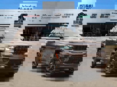 New 2025 Jeep Grand Cherokee Altitude
