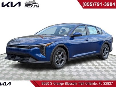 New 2025 Kia K4 LXS