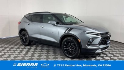 New 2025 Chevrolet Blazer LT w/ LPO, Black Sport Package