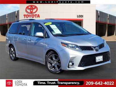 Used 2019 Toyota Sienna SE