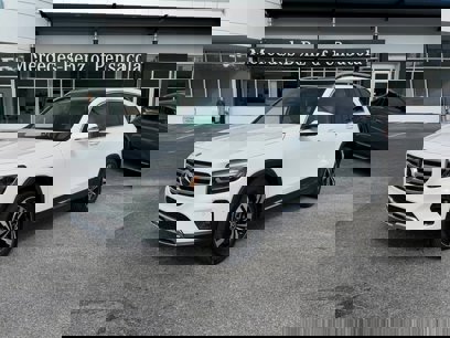 New 2025 Mercedes-Benz GLB 250