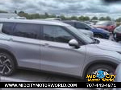 Used 2023 Mitsubishi Outlander SE