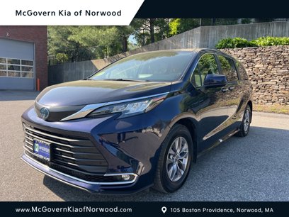 Used 2022 Toyota Sienna XLE