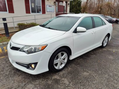 Used 2014 Toyota Camry SE