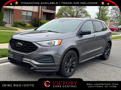 Used 2022 Ford Edge SE w/ Black Appearance Package