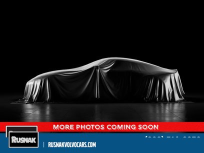 New 2025 Volvo XC60 B5 Ultra w/ Climate Package