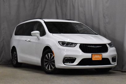 Used 2021 Chrysler Pacifica Touring-L