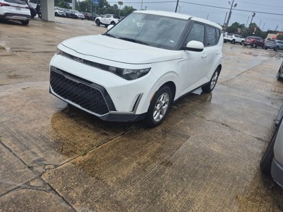 Used 2023 Kia Soul LX w/ LX Technology Package
