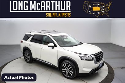 Used 2023 Nissan Pathfinder Platinum