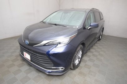 Certified 2024 Toyota Sienna XLE