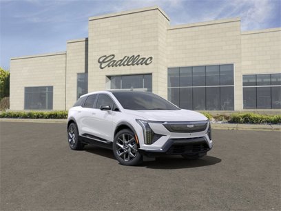 New 2025 Cadillac Optiq Luxury 2 w/ LPO, Floor Liner Package
