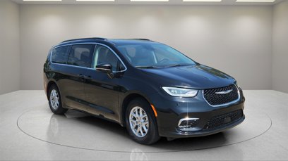 Used 2022 Chrysler Pacifica Touring-L