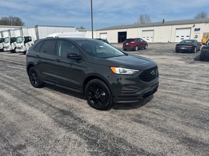 New 2024 Ford Edge SE w/ Black Appearance Package