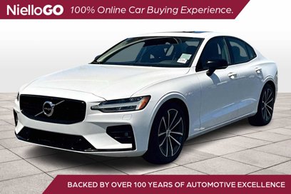 Used 2022 Volvo S60 B5 Momentum w/ Premium Package