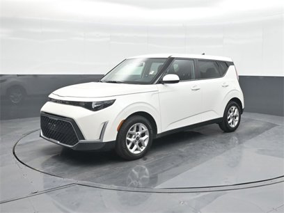 Used 2023 Kia Soul LX w/ LX Technology Package
