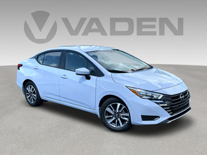 Used 2025 Nissan Versa SV w/ Trunk Package