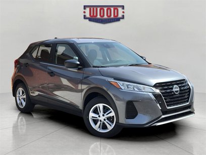 New 2025 Nissan Kicks Play S