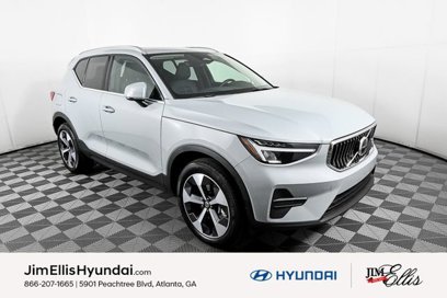 Used 2025 Volvo XC40 B5 Core w/ Protection Package Premier
