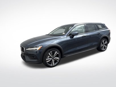 New 2026 Volvo V60 B5 Cross Country Plus w/ Climate Package