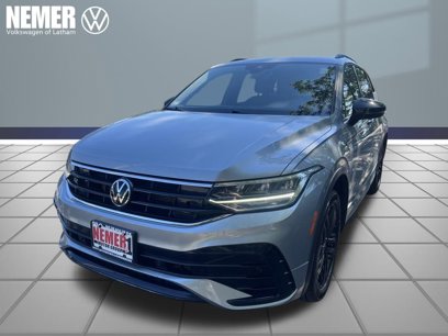Certified 2022 Volkswagen Tiguan SE R-Line