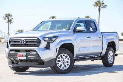 New 2025 Toyota Tacoma SR5