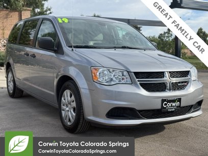 Used 2019 Dodge Grand Caravan SE w/ UConnect Hands-Free Group