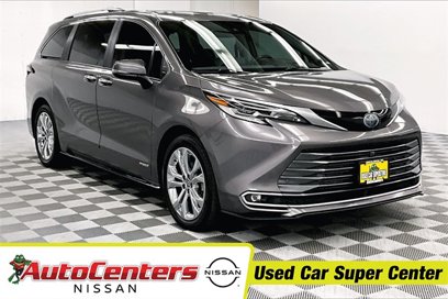 Used 2021 Toyota Sienna Platinum