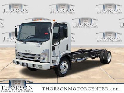 New 2025 Isuzu NPR