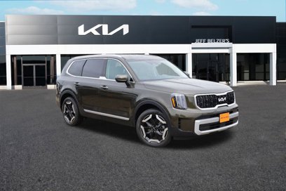 New 2025 Kia Telluride EX w/ EX Captain's Chair Package