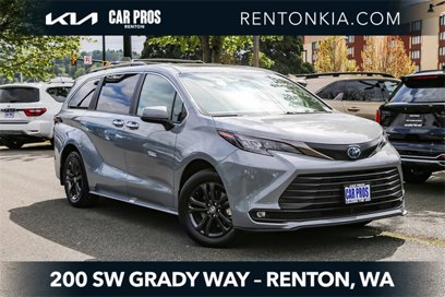 Used 2024 Toyota Sienna XLE Woodland Edition