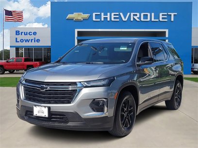 Used 2023 Chevrolet Traverse LS