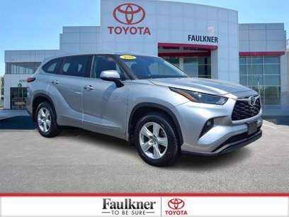 Certified 2022 Toyota Highlander LE