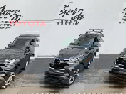 Used 2020 Toyota Highlander LE