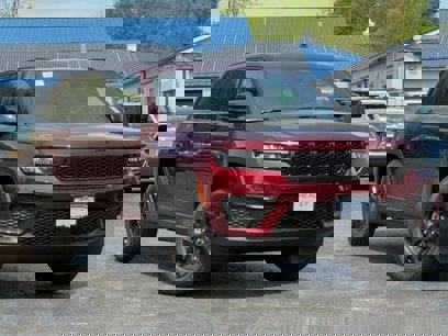 New 2025 Jeep Grand Cherokee Altitude