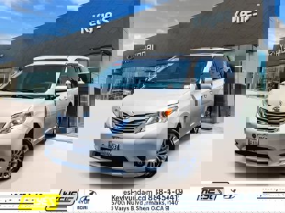 Used 2017 Toyota Sienna XLE