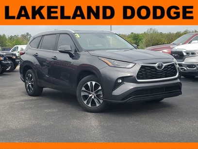 Used 2023 Toyota Highlander XLE
